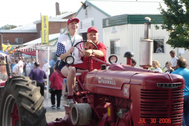 dupagecountyfairjuly2006tractorparade4.jpg