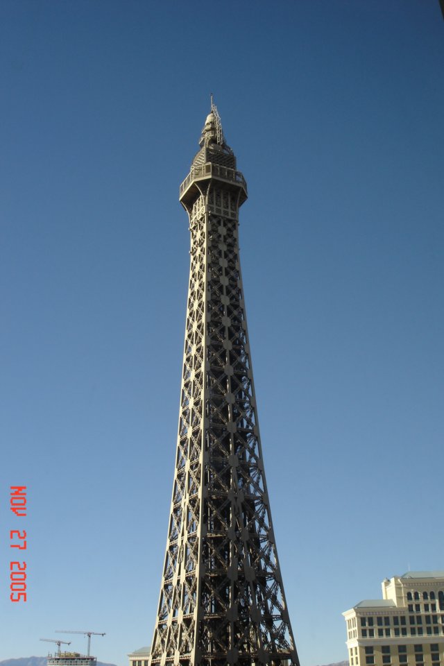 halfscaleeiffletower.jpg