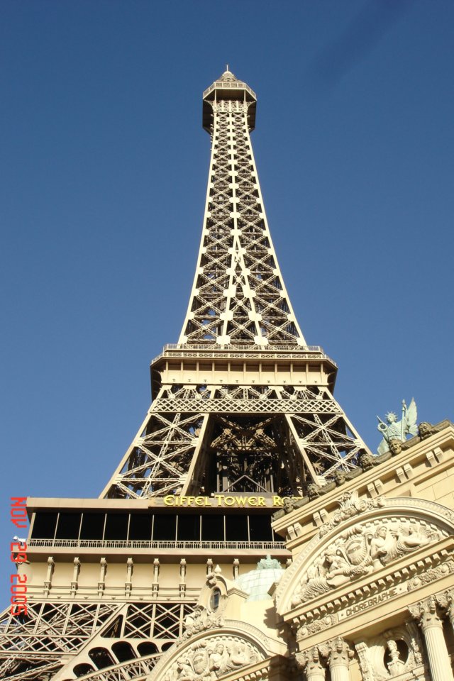 lookinguptheeiffletower.jpg