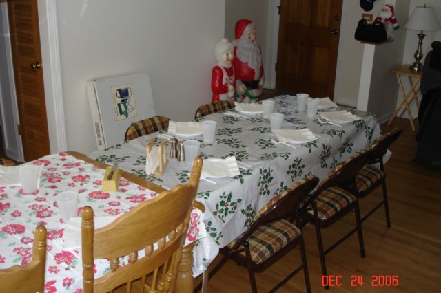 moreofthedinnertable.jpg