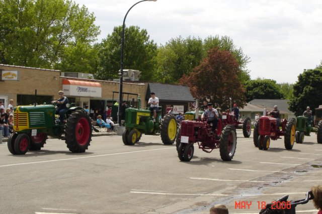 antiquetractors2.jpg